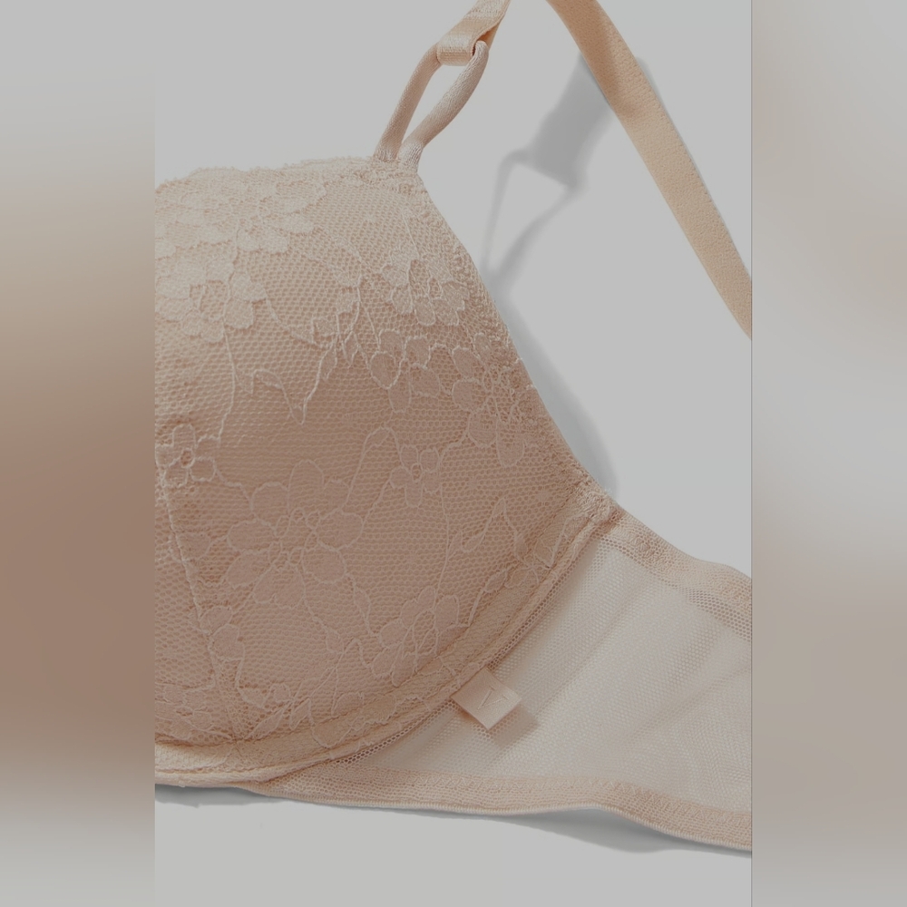 VICTORIA'S SECRET Sexy Tee Posey Lace Push-Up Bra NWT 32C - Picture 2 of 6